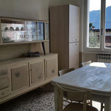 Apartment Iseo Lake Sale Marasino Zimmer foto