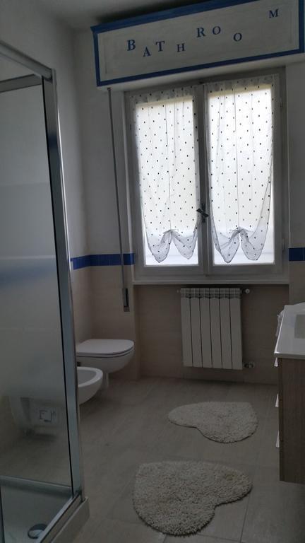 Apartment Iseo Lake Sale Marasino Zimmer foto