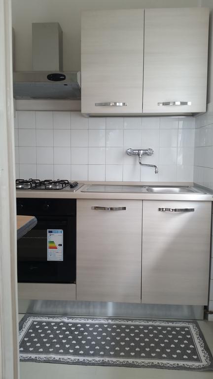 Apartment Iseo Lake Sale Marasino Zimmer foto