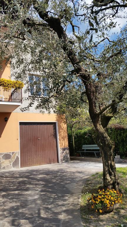 Apartment Iseo Lake Sale Marasino Zimmer foto